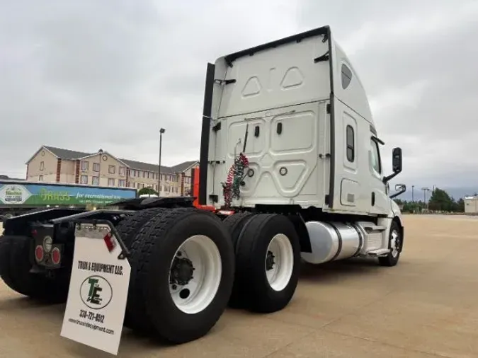 2020 Freightliner New Cascadia 1268d2afb31186393f1b1a915236a71a0a6