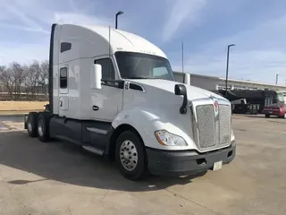 2017 KENWORTH T680
