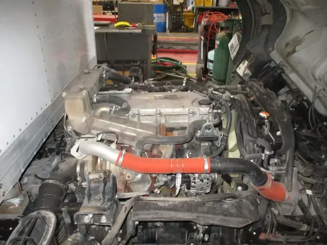 2018 ISUZU NPR HD