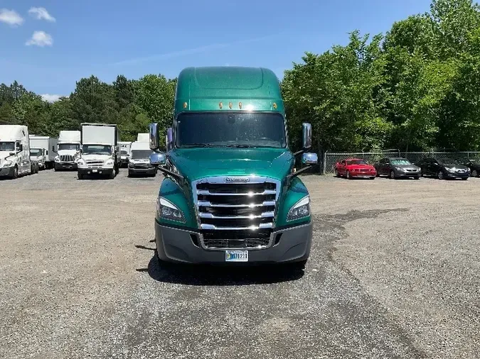 2018 Freightliner T12664ST