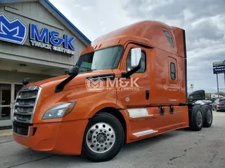 2019 FREIGHTLINER Cascadia 126