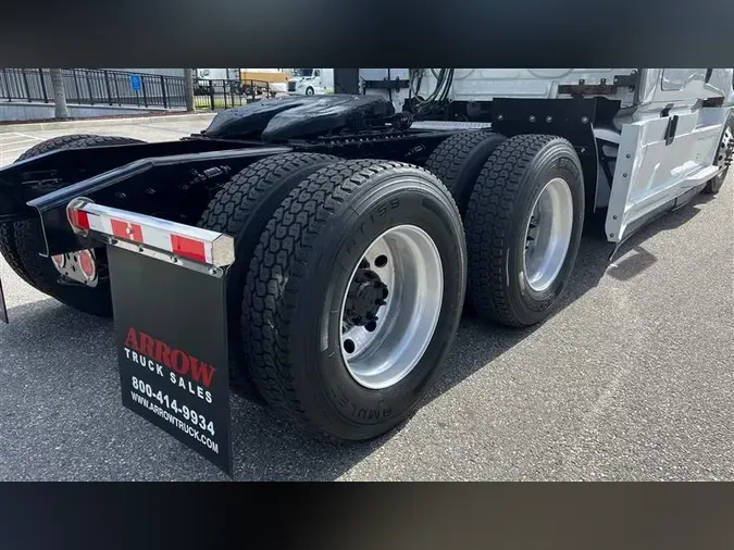 2020 FREIGHTLINER CA126