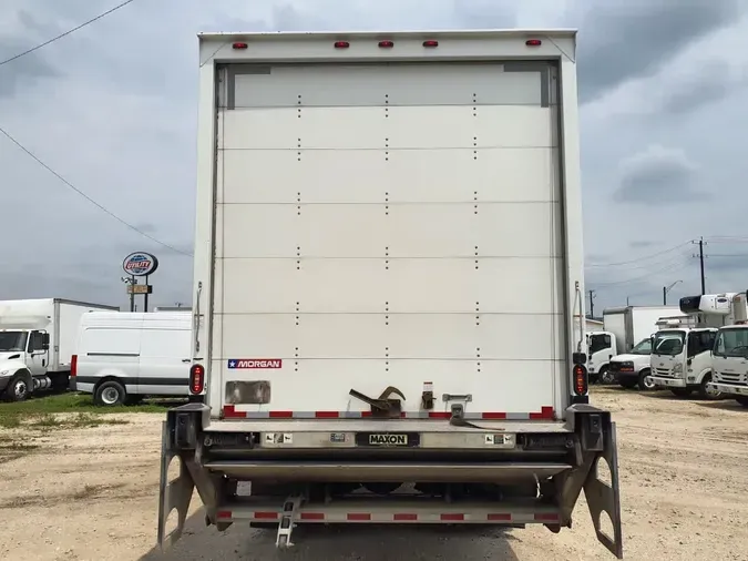 2019 FREIGHTLINER/MERCEDES M2 106