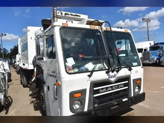 2015 MACK LEU6138d3b9999d0a16178d3d4071313b5c9cd