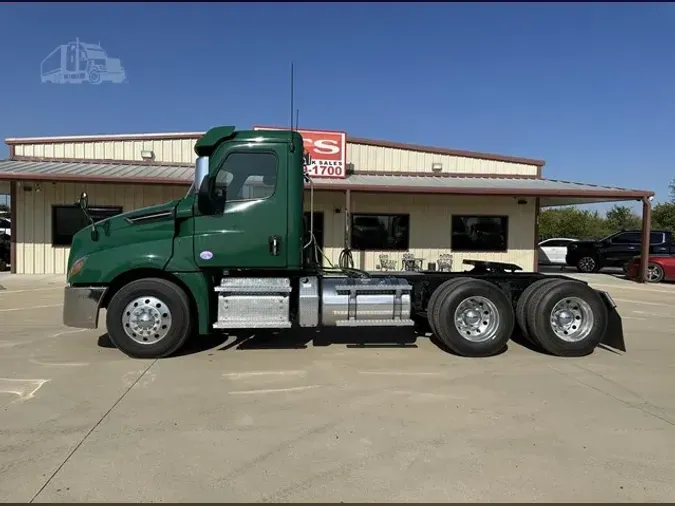 2019 FREIGHTLINER CASCADIA 126