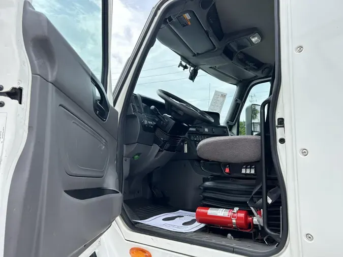 2020 International LT625