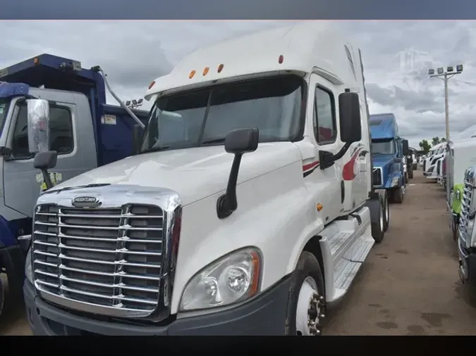 2011 FREIGHTLINER CASCADIA 125