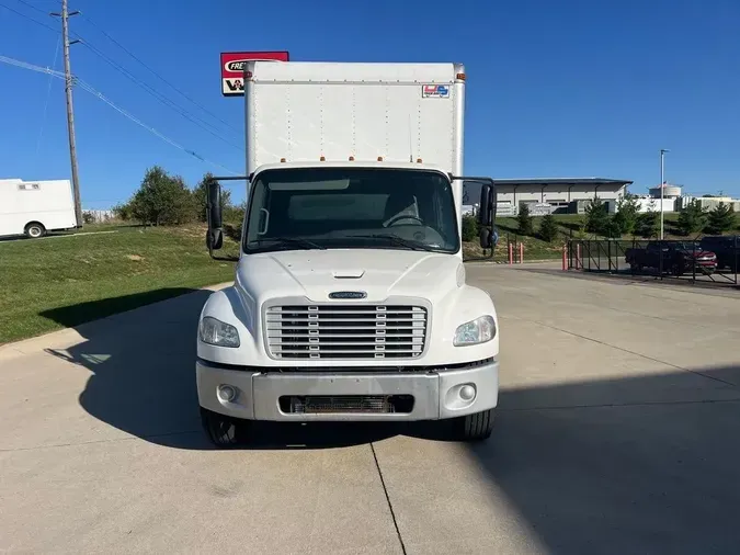 2017 Freightliner M2 106