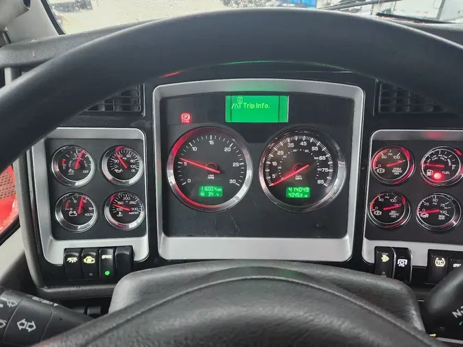 2018 KENWORTH W900