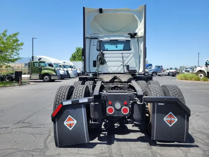 2020 International LT625