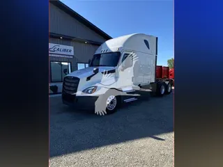 2018 FREIGHTLINER CASCADIA 126