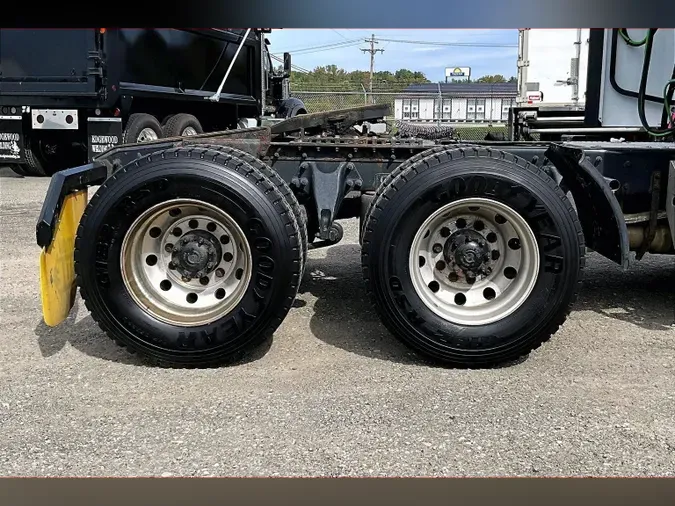 2022 INT LT625 6x4