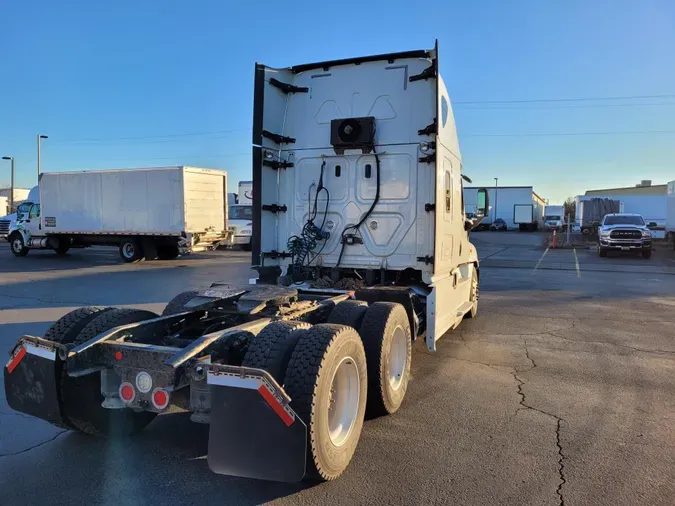 2018 FREIGHTLINER/MERCEDES CASCADIA 125