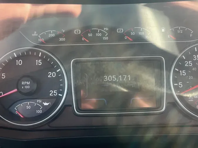 2020 International LT625