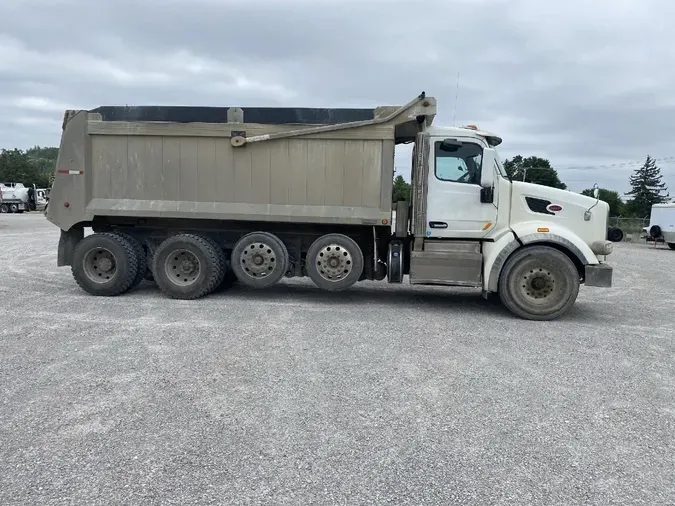 2015 PETERBILT 567