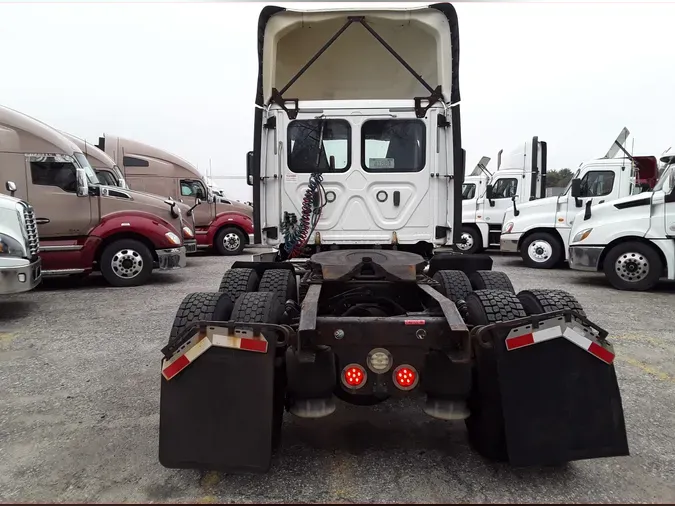 2018 FREIGHTLINER/MERCEDES CASCADIA 125