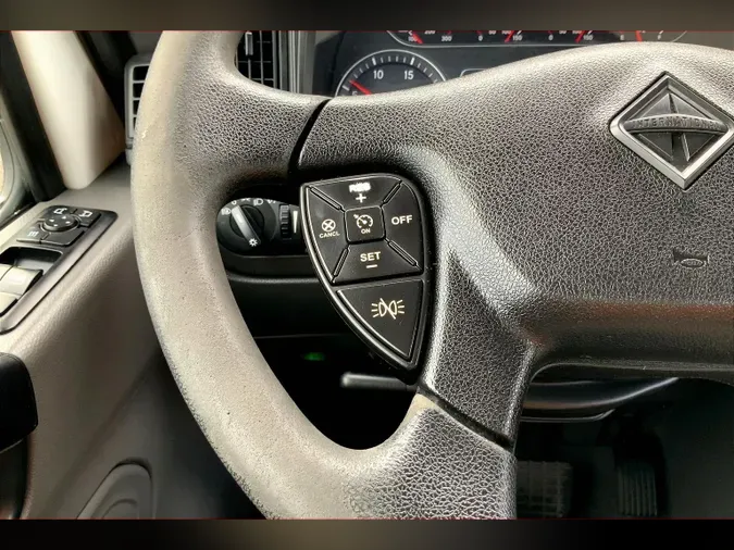 2019 INT LT625 6x4