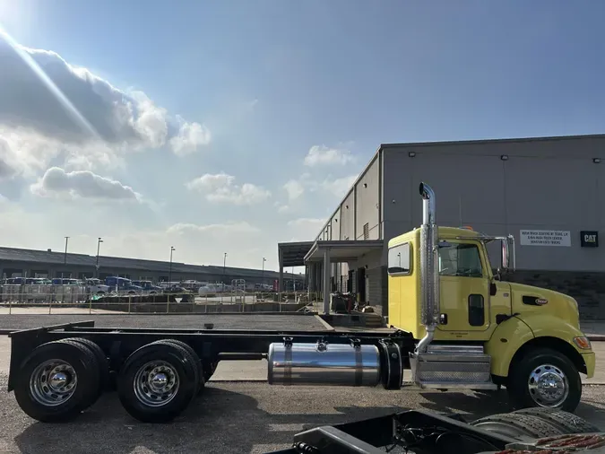 2020 Peterbilt 348