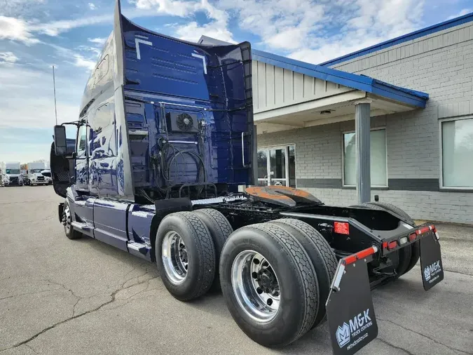 2019 VOLVO VNL64T760