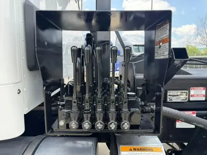 2020 Kenworth T880