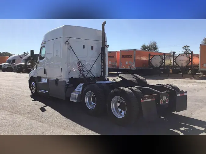 2020 Freightliner Cascadia