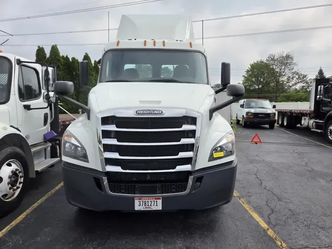 2018 FREIGHTLINER NEW CASCADIA PX12664