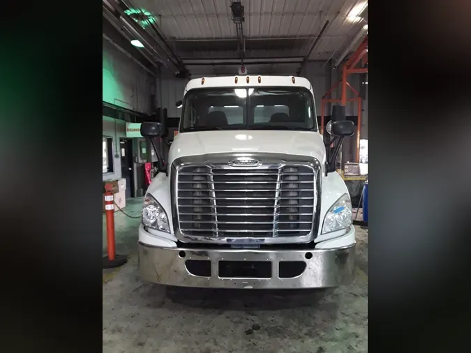 2016 FREIGHTLINER/MERCEDES CASCADIA 125