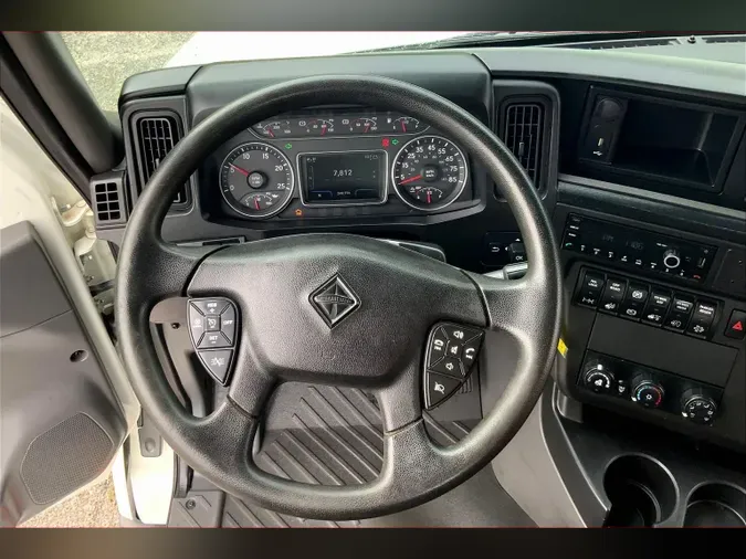 2022 INT LT625 6x4