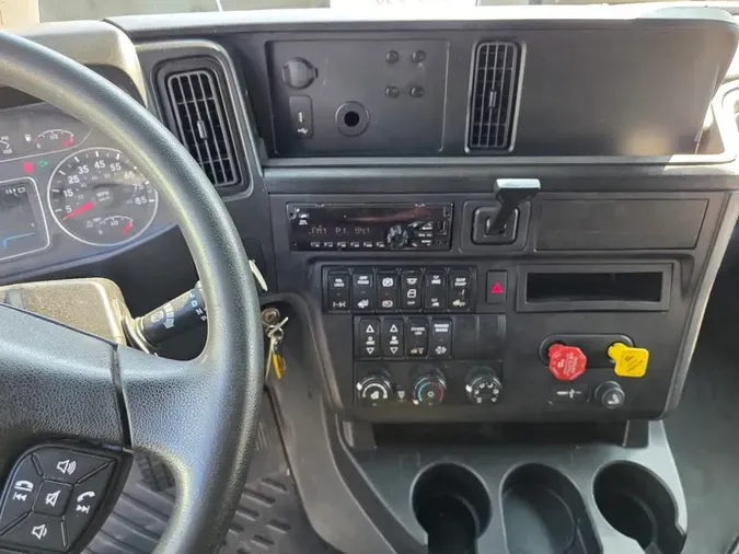 2020 NAVISTAR INTERNATIONAL LT625 SLPR CAB