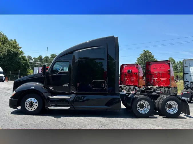 2021 KENWORTH T680