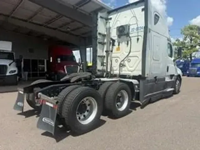 2022 Freightliner Cascadia8d5ba8be700c06d253bd3214db6eaef6