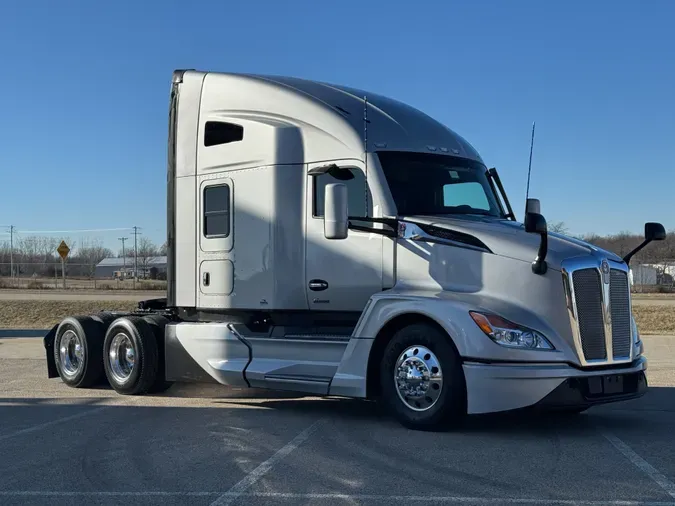 2023 KENWORTH T680