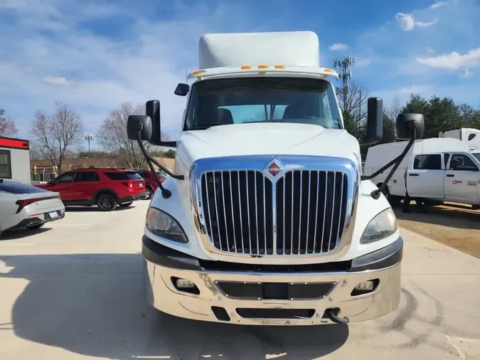 2019 NAVISTAR INTERNATIONAL RH613 DAYCAB S/A