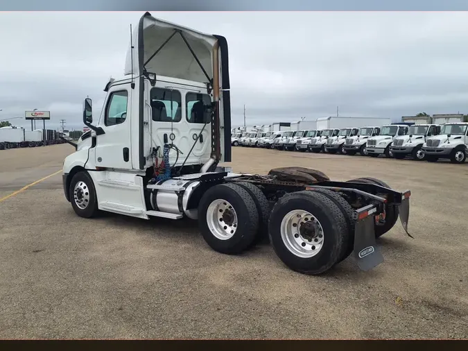 2019 FREIGHTLINER NEW CASCADIA PX12664