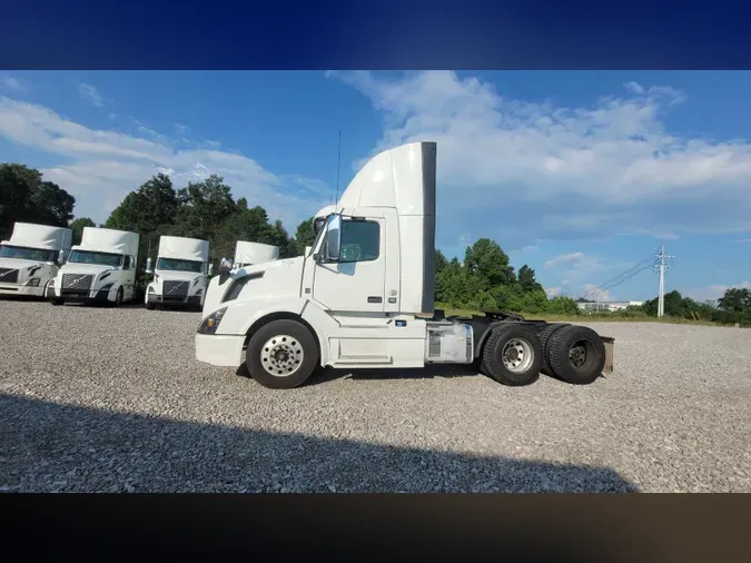 2018 Volvo VNL300