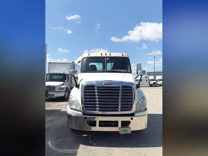 2020 FREIGHTLINER CASCADIA 125