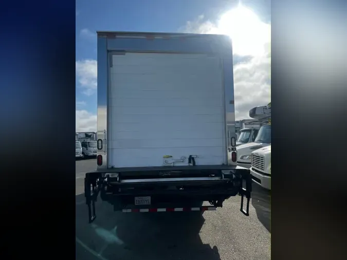2016 FREIGHTLINER M2 106