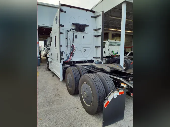 2019 FREIGHTLINER/MERCEDES CASCADIA 125