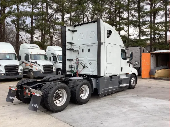 2021 Freightliner Cascadia