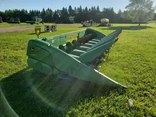 2010 John Deere 608C StalkMaster