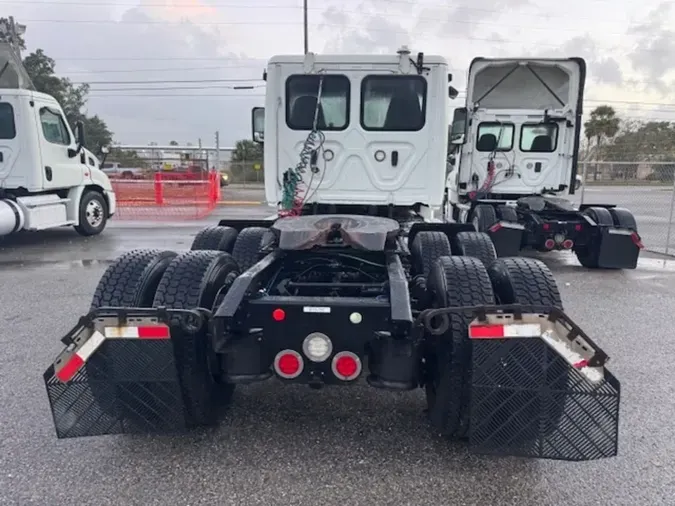 2019 FREIGHTLINER CASCADIA 125