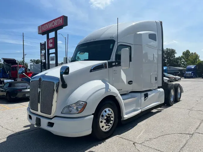 2022 Kenworth T680