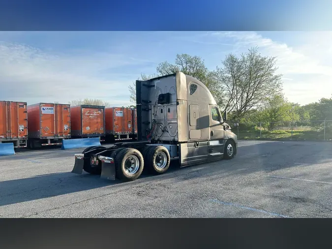 2021 Freightliner Cascadia