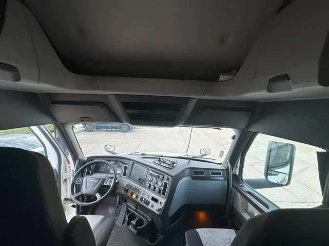 2020 Freightliner Cascadia