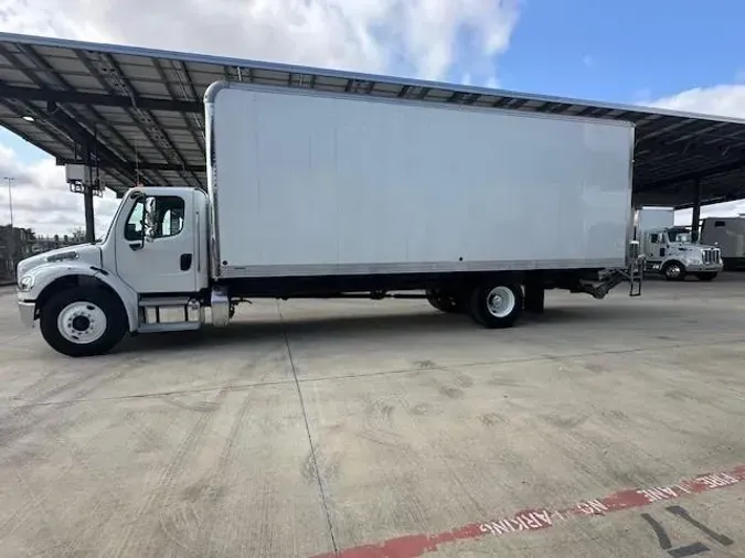 2022 Freightliner Business Class M2 106