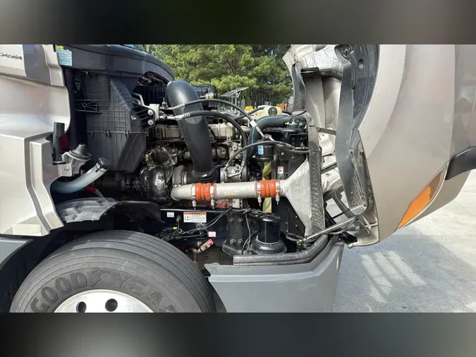 2022 Freightliner Cascadia 126