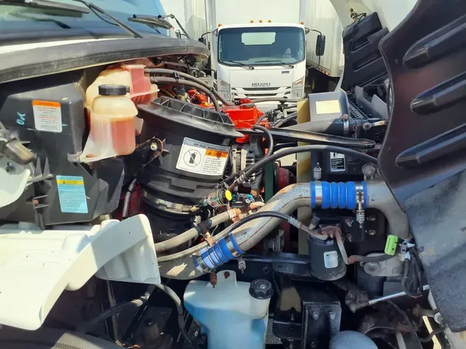 2017 FREIGHTLINER M2 106