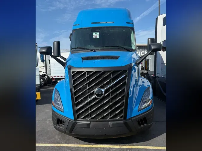 2026 VOLVO TRUCK VNL64TV04