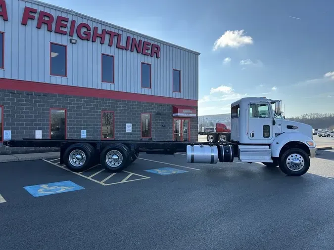 2018 Peterbilt 348