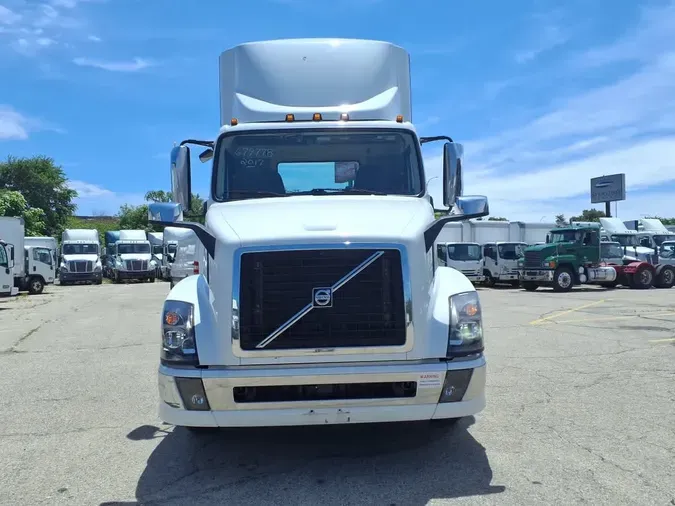 2017 VOLVO VNL42T 300